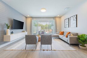 Your Orlando Retreat: Warm and Welcoming Townhome