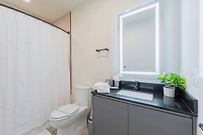 Your Orlando Retreat: Warm and Welcoming Townhome