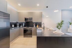 Your Orlando Retreat: Warm and Welcoming Townhome