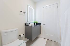 Your Orlando Retreat: Warm and Welcoming Townhome