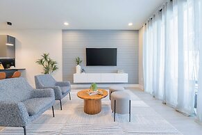 Your Orlando Retreat: Warm and Welcoming Townhome