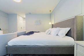 Your Orlando Retreat: Warm and Welcoming Townhome