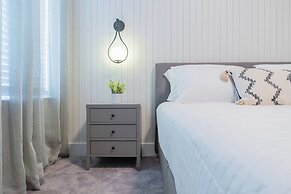 Your Orlando Retreat: Warm and Welcoming Townhome