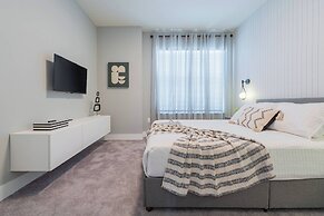 Your Orlando Retreat: Warm and Welcoming Townhome