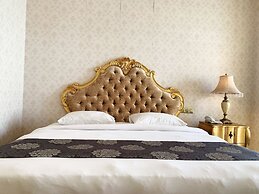 GRAND EMPIRE PALACE HOTEL