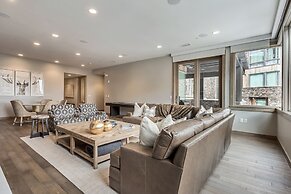 Premium Five Bedroom Suite 5 Apartment Hotel by Redawning