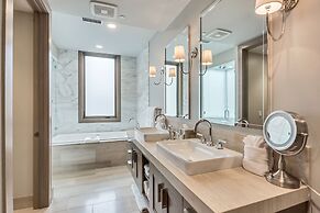 Platinum Two Bedroom 2 Apartment Hotel by Redawning