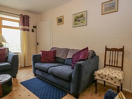 2 Gateside Cottages