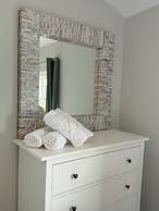 Warehouse Apartment-1 King Bed, Sleeps 2