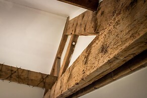 Warehouse Apartment-1 King Bed, Sleeps 2