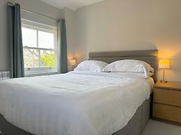 Warehouse Apartment-1 King Bed, Sleeps 2