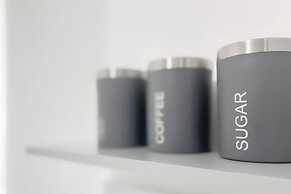 Stunning Luxury Apartment Near Motherwell