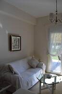 Inviting 2-bed Apartment in Nikiti, Greece