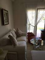 Inviting 2-bed Apartment in Nikiti, Greece