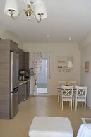 Inviting 2-bed Apartment in Nikiti, Greece