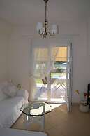 Inviting 2-bed Apartment in Nikiti, Greece