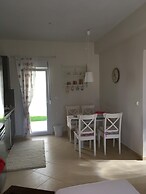 Inviting 2-bed Apartment in Nikiti, Greece