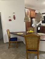 Bahia Azul Beach & Pool Apartment