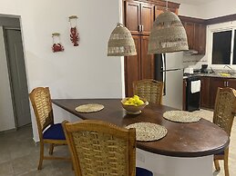 Bahia Azul Beach & Pool Apartment