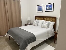 Bahia Azul Beach & Pool Apartment