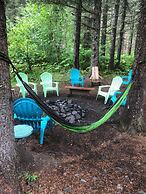 Nauti Otter Inn and Yurt Village