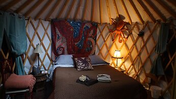Nauti Otter Inn and Yurt Village