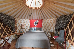 Nauti Otter Inn and Yurt Village