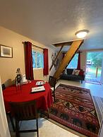 Nauti Otter Inn and Yurt Village