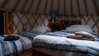 Nauti Otter Inn and Yurt Village