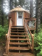 Nauti Otter Inn and Yurt Village