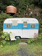 Nauti Otter Inn and Yurt Village
