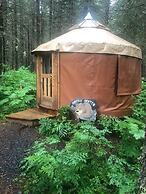 Nauti Otter Inn and Yurt Village