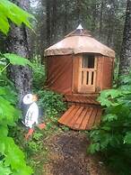 Nauti Otter Inn and Yurt Village