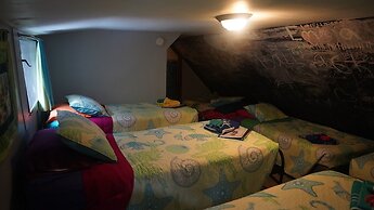 Nauti Otter Inn and Yurt Village