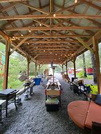 Nauti Otter Inn and Yurt Village