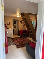 Nauti Otter Inn and Yurt Village