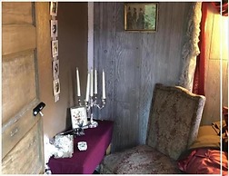Nauti Otter Inn and Yurt Village