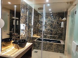 DiVaN Clarks Inn Goa