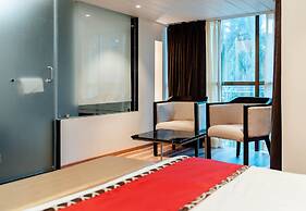 DiVaN Clarks Inn Goa