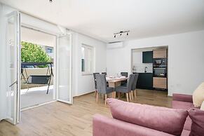 Welcome to Pina Tourist Apartments