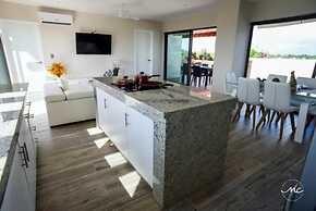 Blue Luxury La Veleta