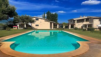 Contemporary Villa With Pool - Spello By The Pool - Sleeps 11 Exclusiv