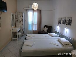 Renia Studios -studio for 2 Pers With a Swimming Pool