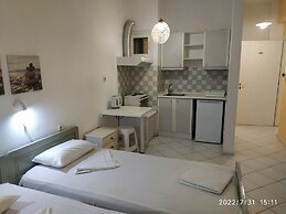 Renia Studios -studio for 2 Pers With a Swimming Pool