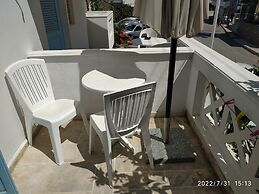 Renia Studios -studio for 2 Pers With a Swimming Pool