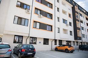 Impeccable 1-bed Studio in Roșu