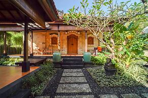 Giri Bhagawan Villas Spa