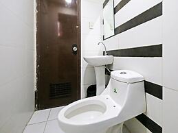 OYO 894 Cosmo Hotel P Campa Manila