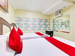 OYO 894 Cosmo Hotel P Campa Manila