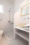 Luxury Sea View Apartment w shared pool